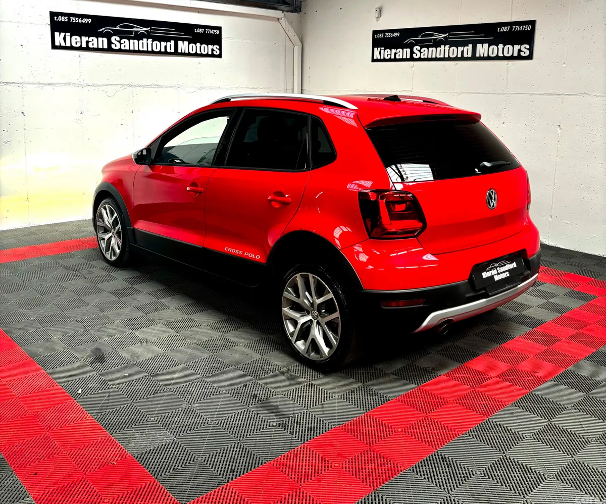 Volkswagen Polo Hatchback, Petrol, 2015, Red