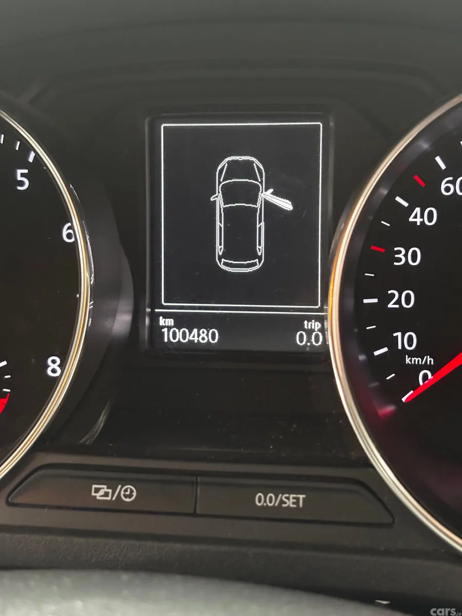Volkswagen Polo Hatchback, Petrol, 2015, Red