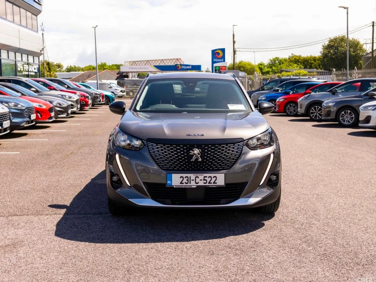Peugeot 2008 MPV, Petrol, 2023, Grey