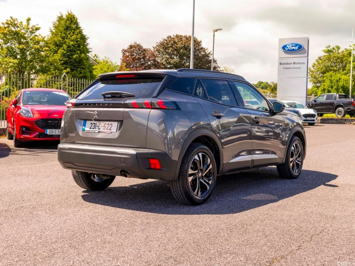 Peugeot 2008 MPV, Petrol, 2023, Grey