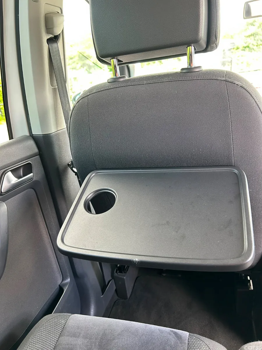 Volkswagen Touran MPV, Petrol, 2015, White