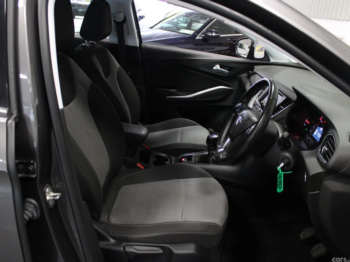 Opel Grandland X SUV, Petrol, 2021, Grey