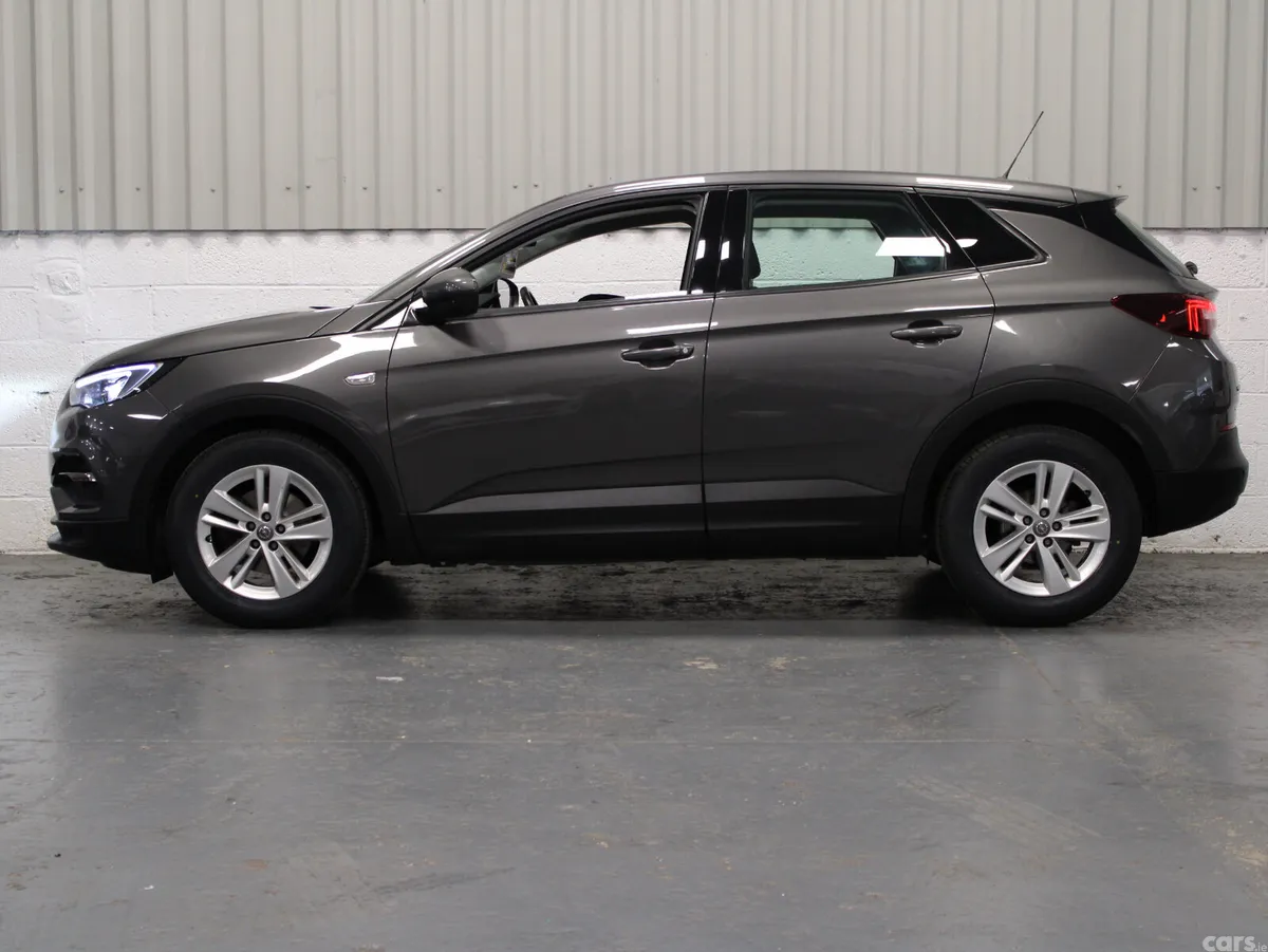 Opel Grandland X SUV, Petrol, 2021, Grey
