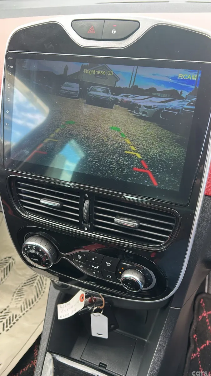 Renault Clio Hatchback, Petrol, 2017, Red