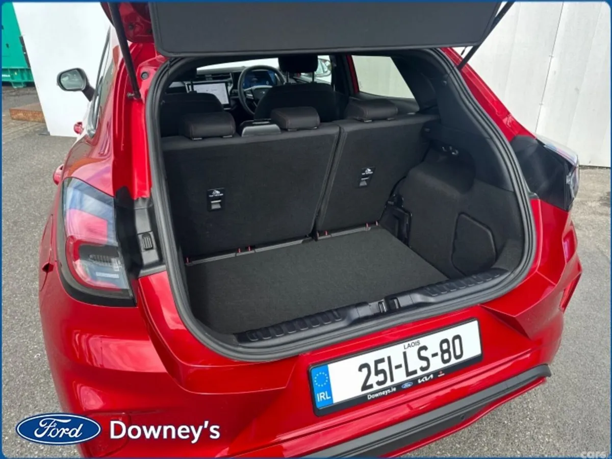 Ford Puma Hatchback, Petrol, 2025, Red