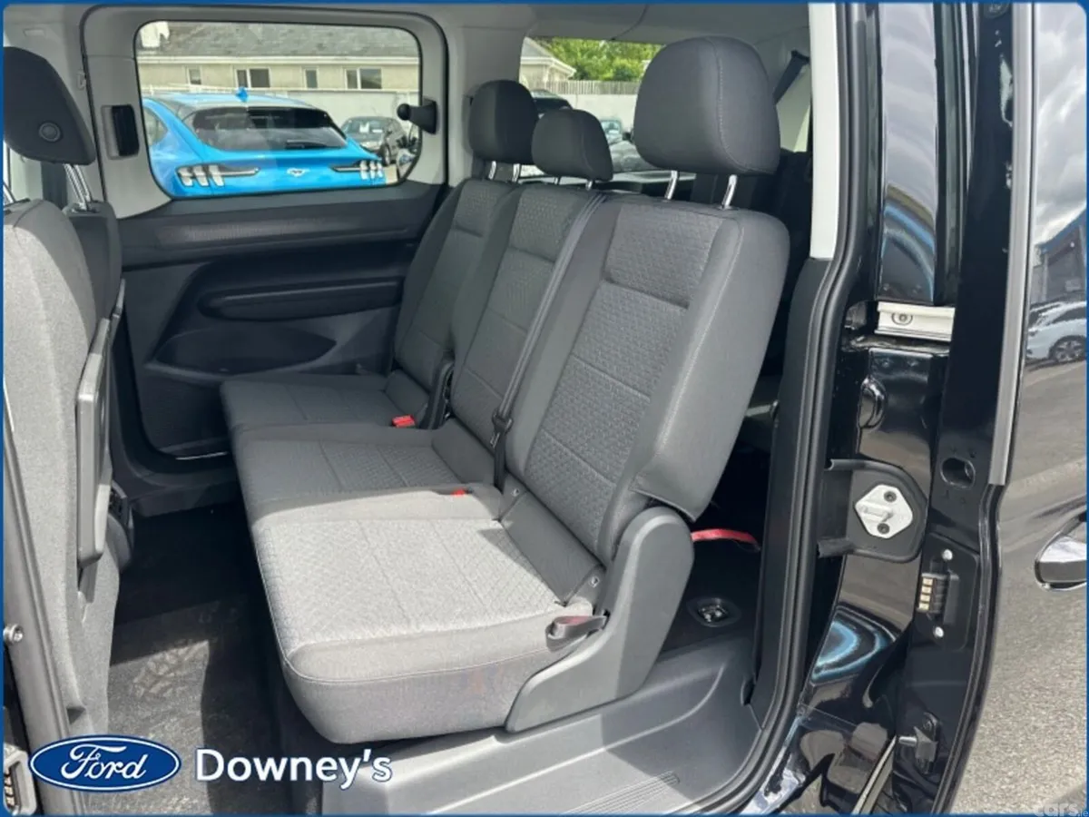 Ford Tourneo Connect MPV, Diesel, 2026, Black