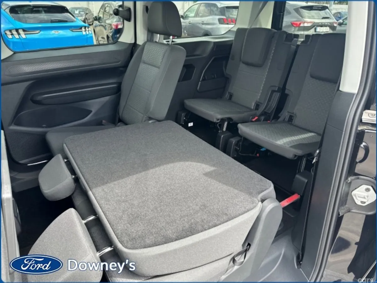 Ford Tourneo Connect MPV, Diesel, 2026, Black