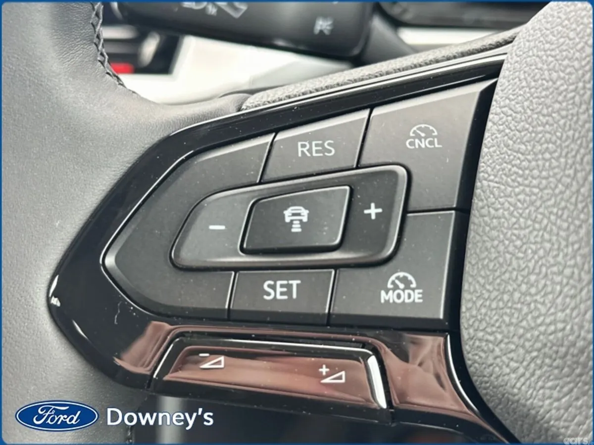 Ford Tourneo Connect MPV, Petrol Hybrid, 2026, Grey