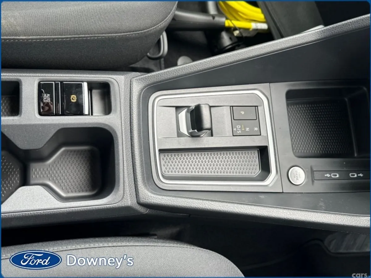 Ford Tourneo Connect MPV, Petrol Hybrid, 2026, Grey
