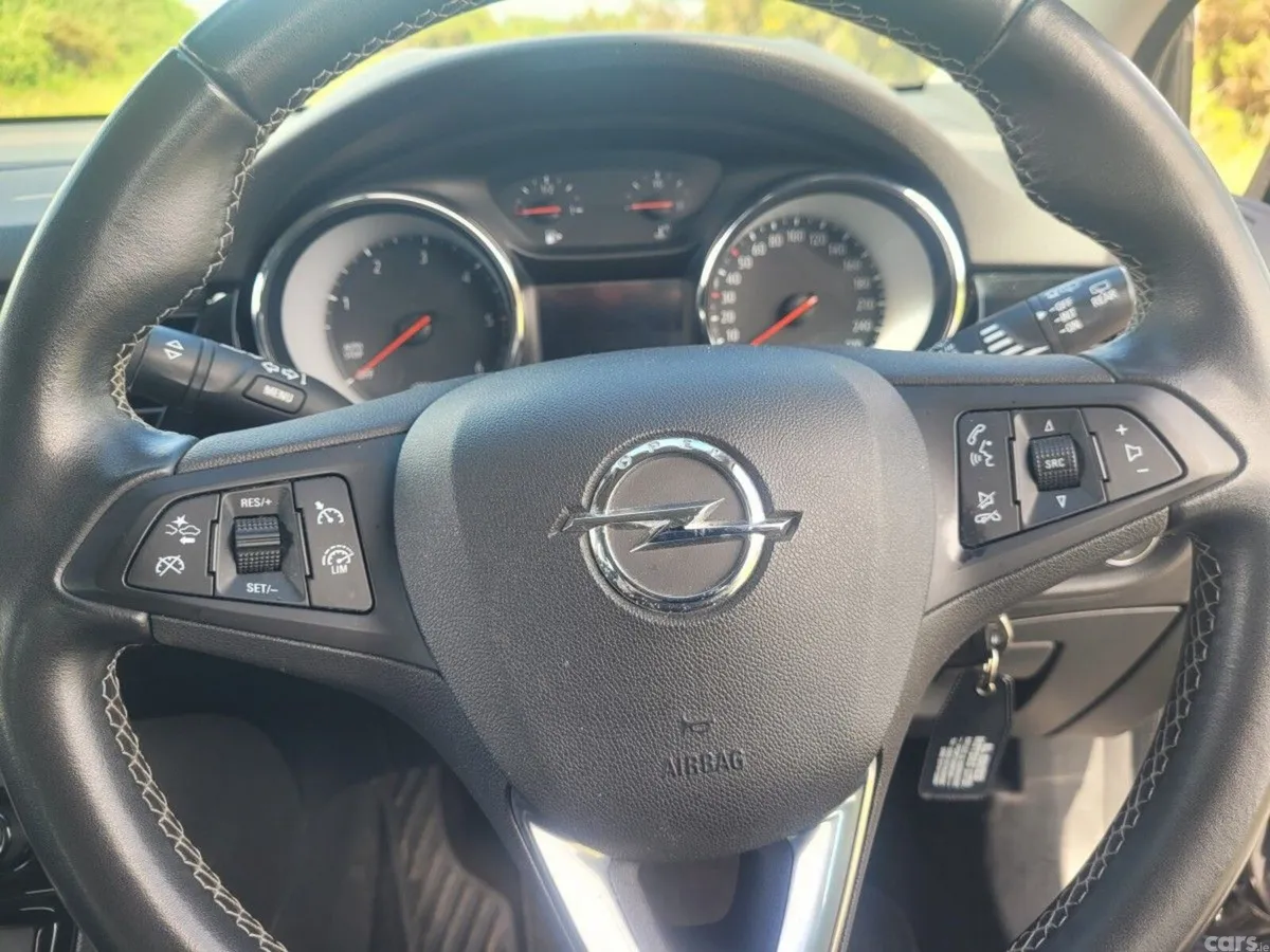 Opel Astra Hatchback, Diesel, 2019, Black