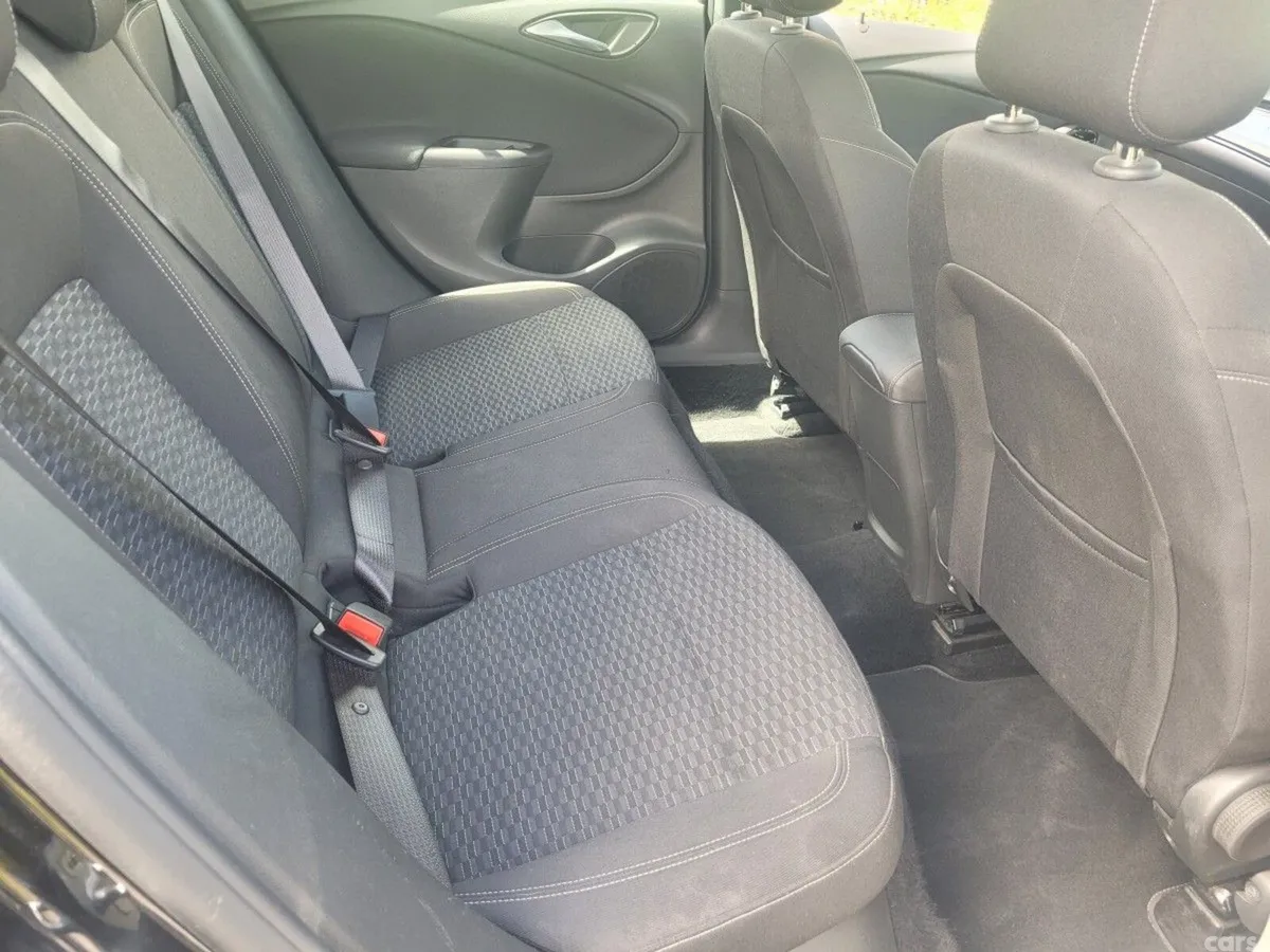 Opel Astra Hatchback, Diesel, 2019, Black
