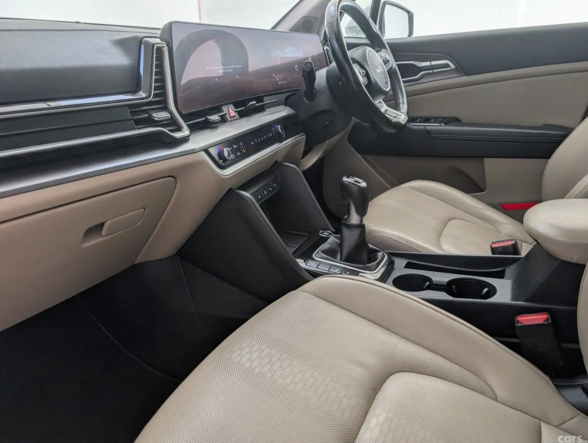 Kia Sportage SUV, Diesel, 2022, White