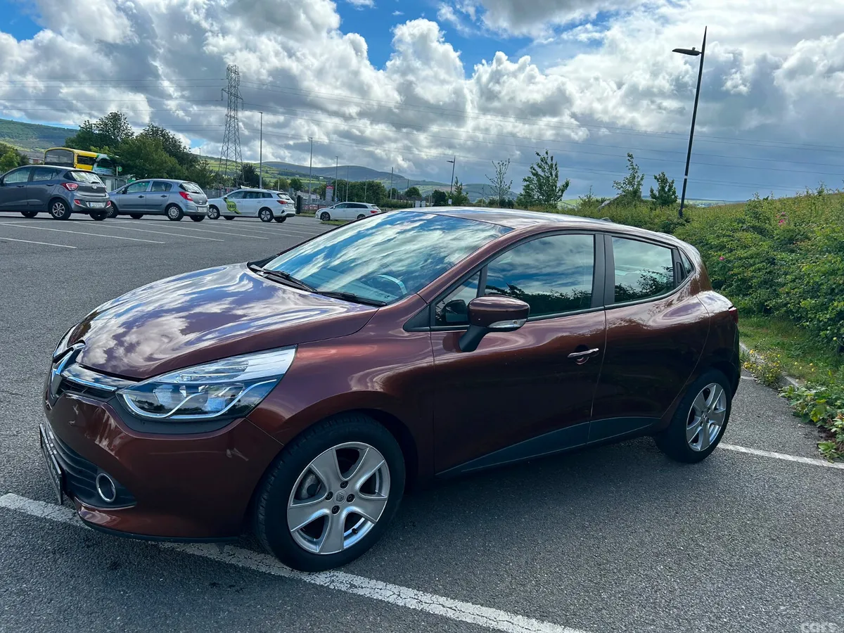 Renault Clio Hatchback, Petrol, 2015, Brown