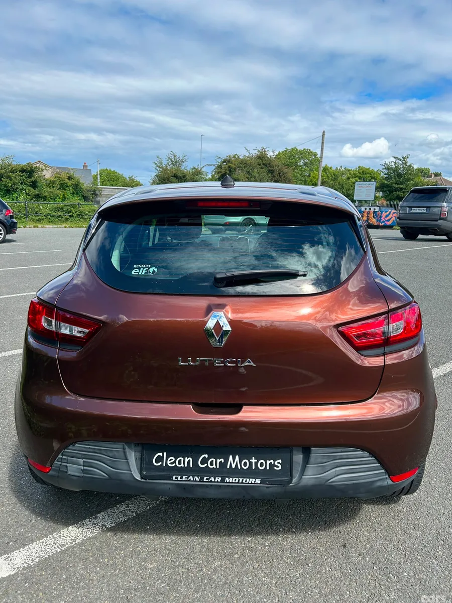 Renault Clio Hatchback, Petrol, 2015, Brown