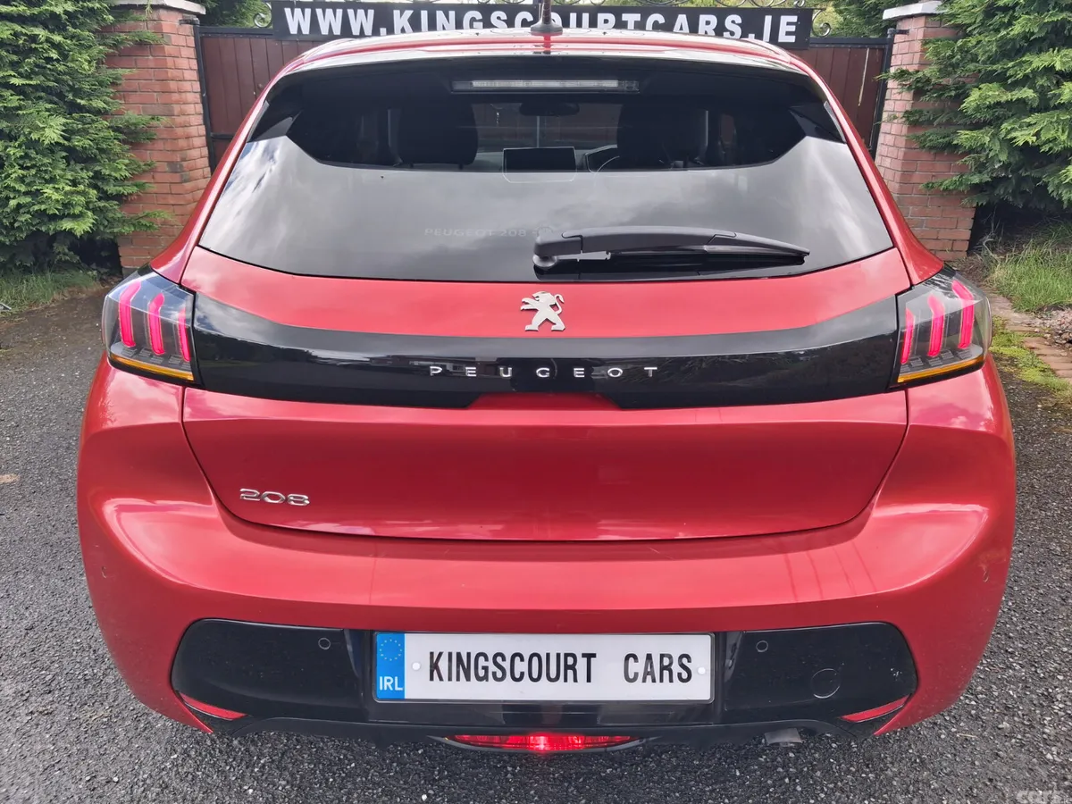 Peugeot 208 Hatchback, Petrol, 2021, Red