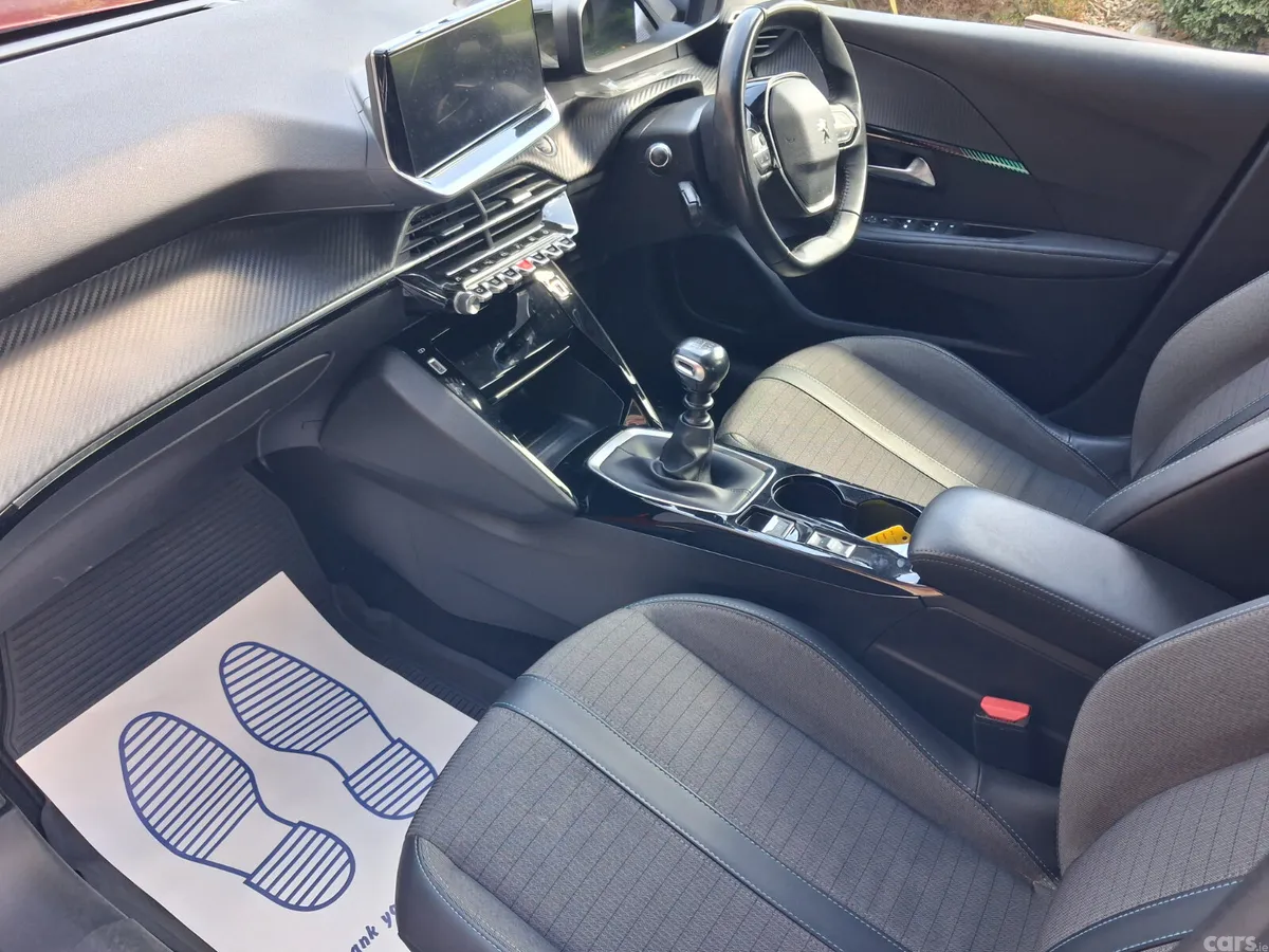 Peugeot 208 Hatchback, Petrol, 2021, Red