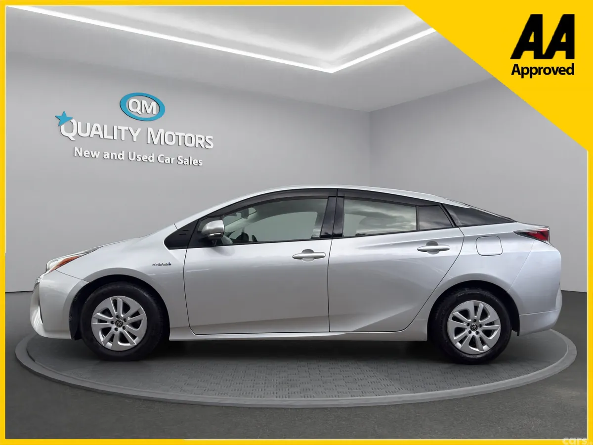 Toyota Prius Hatchback, Petrol Hybrid, 2017, Silver