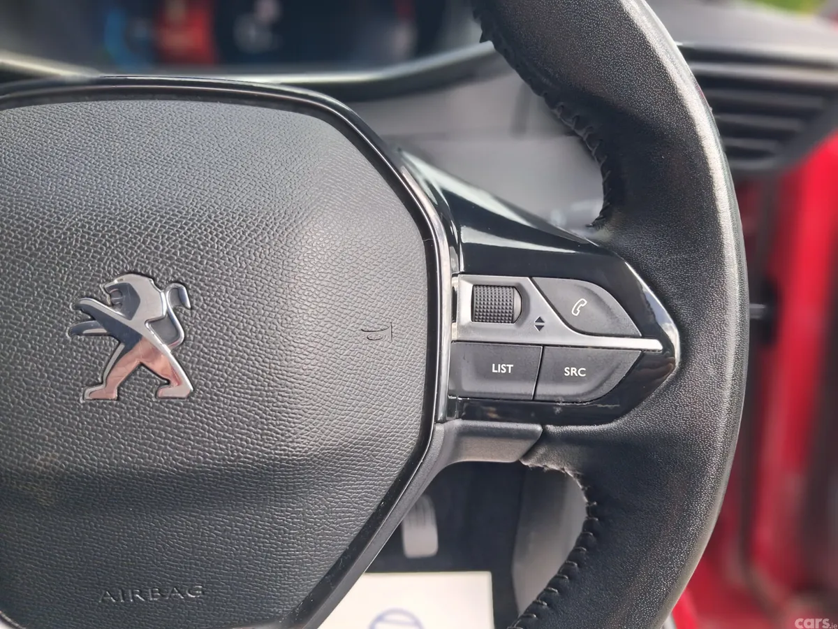 Peugeot 208 Hatchback, Petrol, 2021, Red