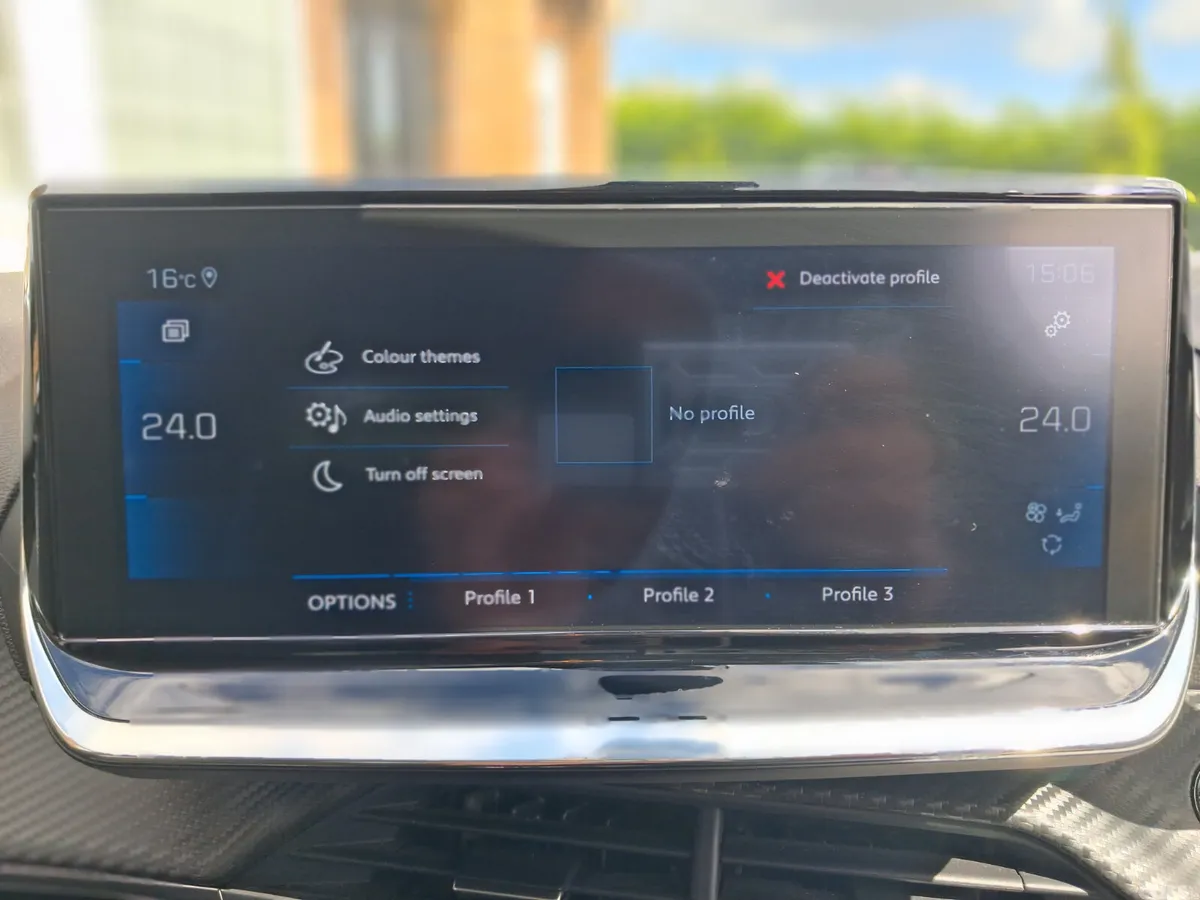Peugeot 208 Hatchback, Petrol, 2021, Red