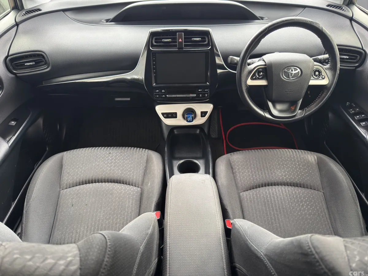 Toyota Prius Hatchback, Petrol Hybrid, 2017, Silver