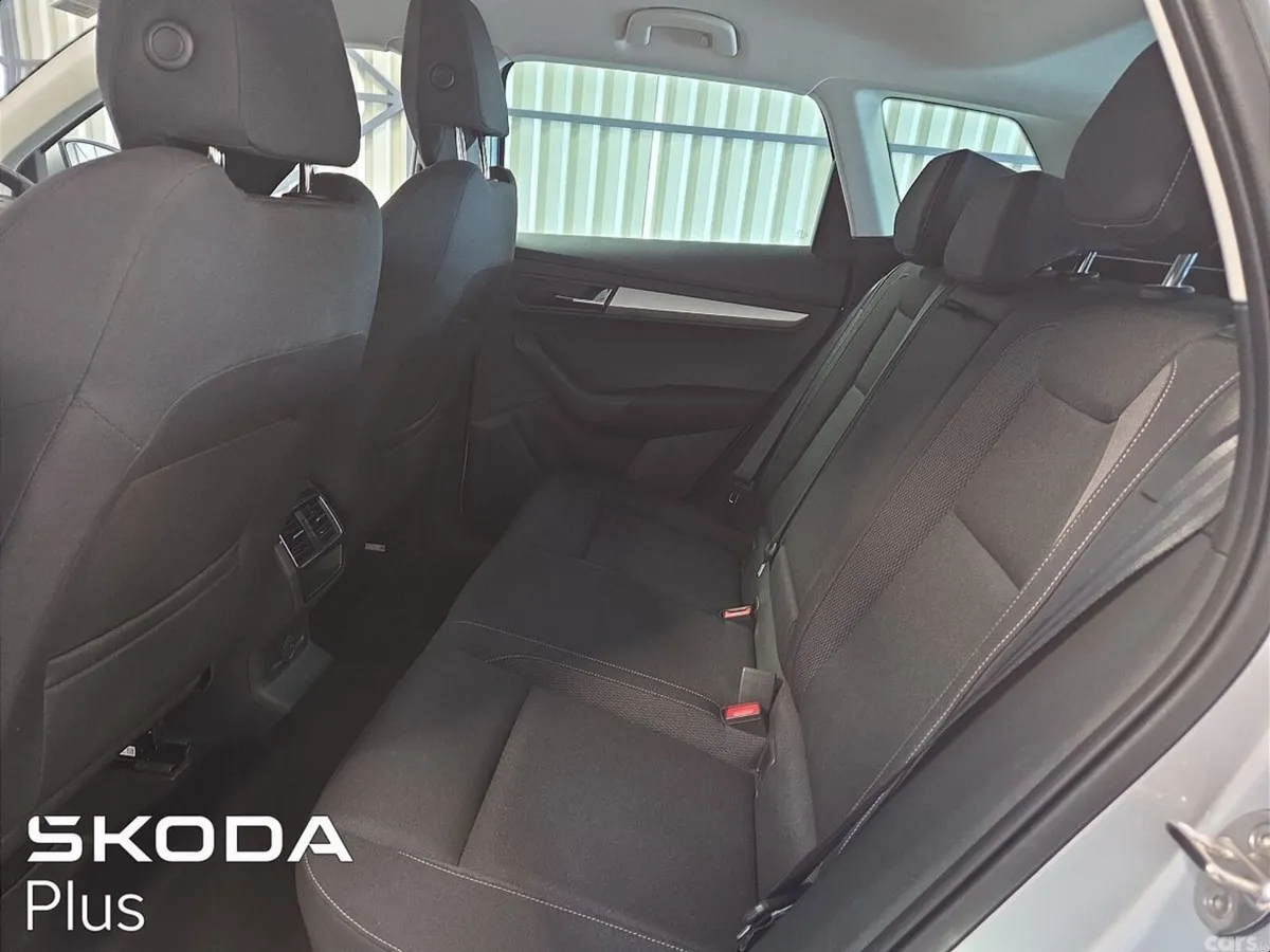 Skoda Karoq Estate, Diesel, 2024, Grey