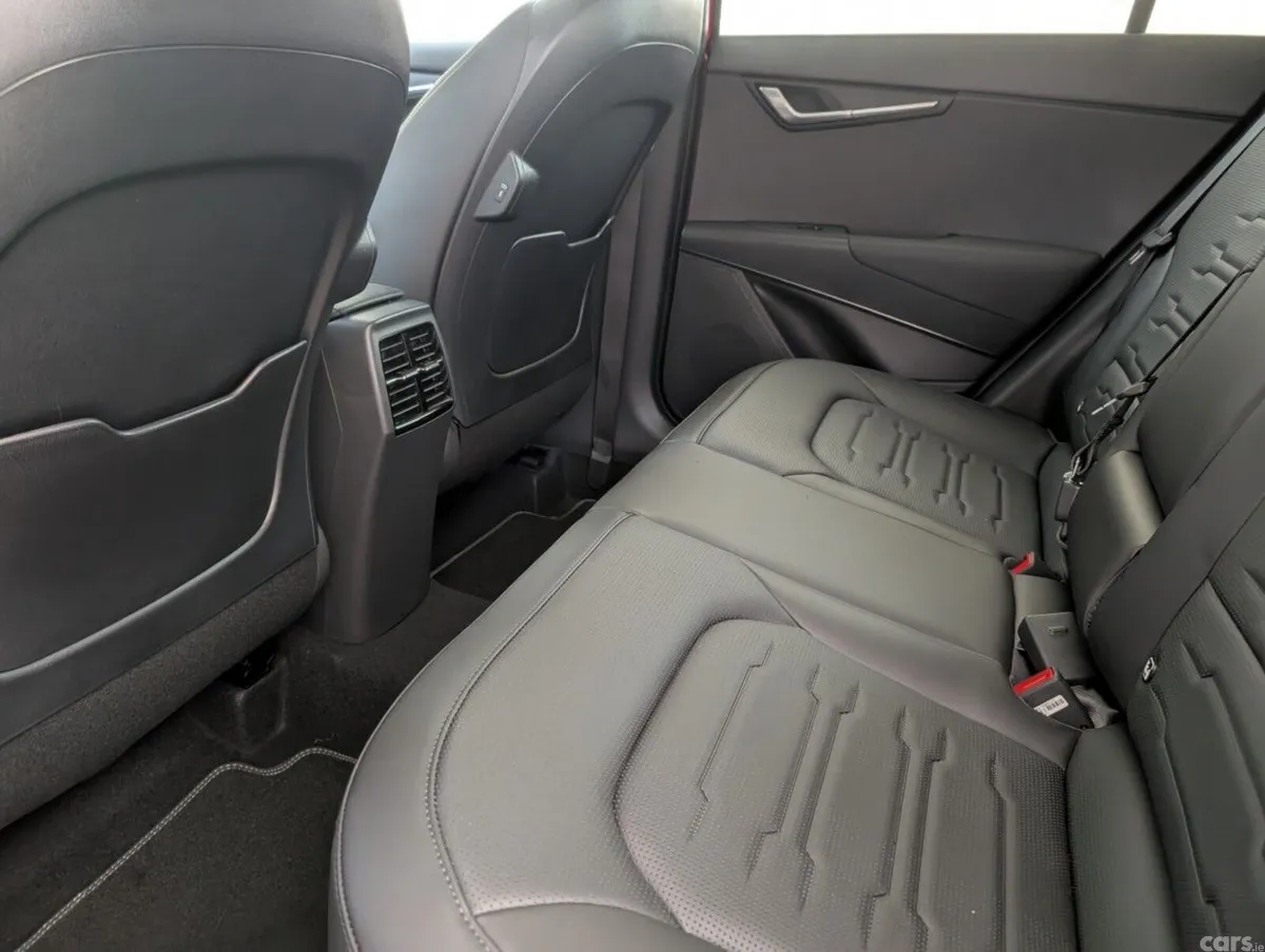Kia Niro SUV, Petrol Hybrid, 2026, Red