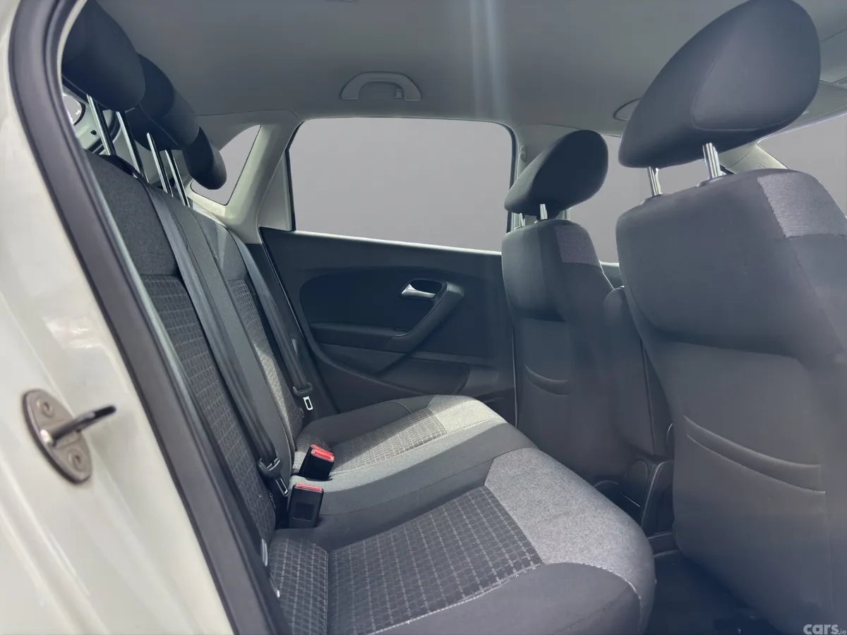 Volkswagen Polo Hatchback, Petrol, 2017, White