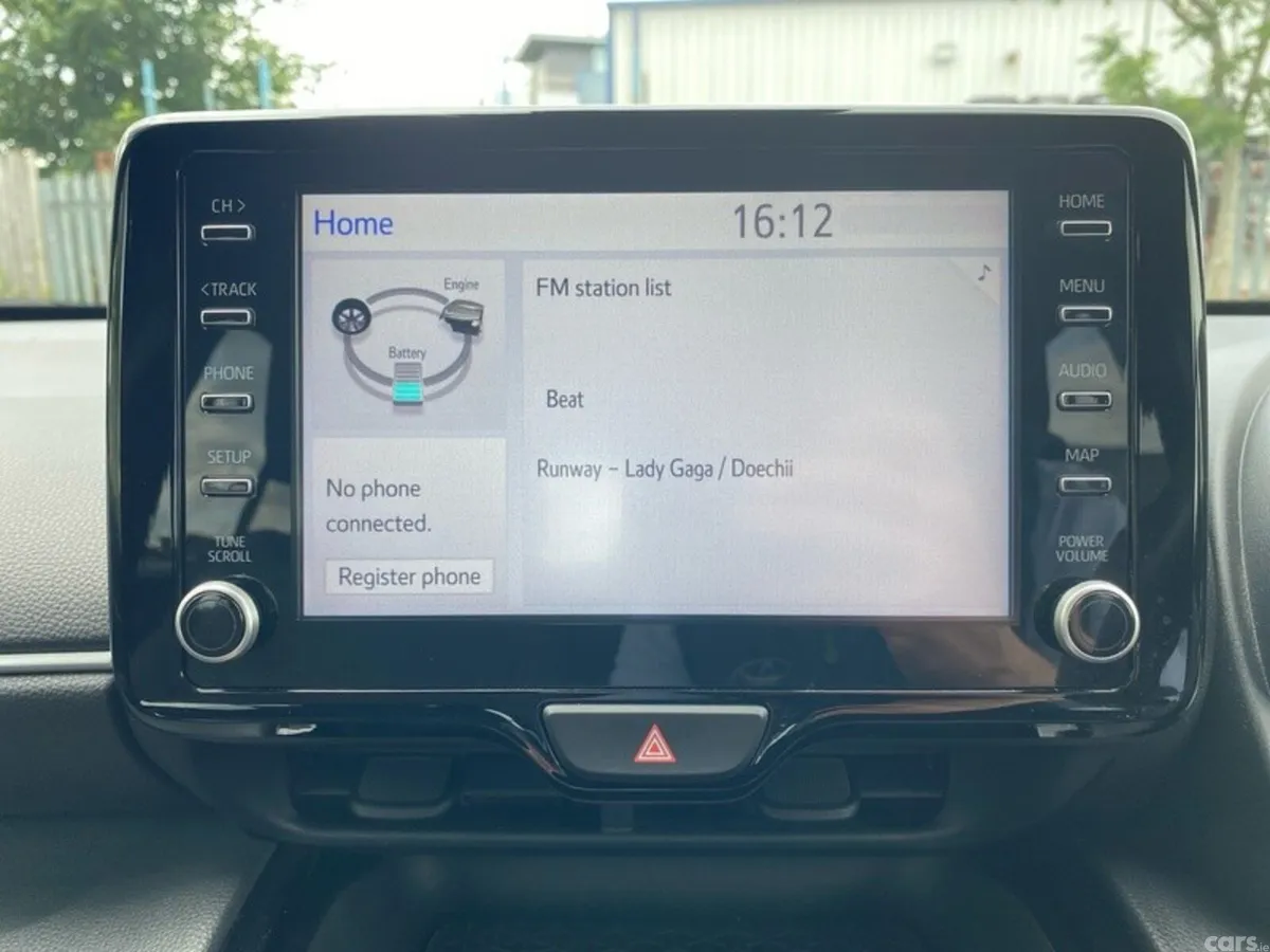 Toyota Yaris Cross Hatchback, Petrol Hybrid, 2023, Bronze