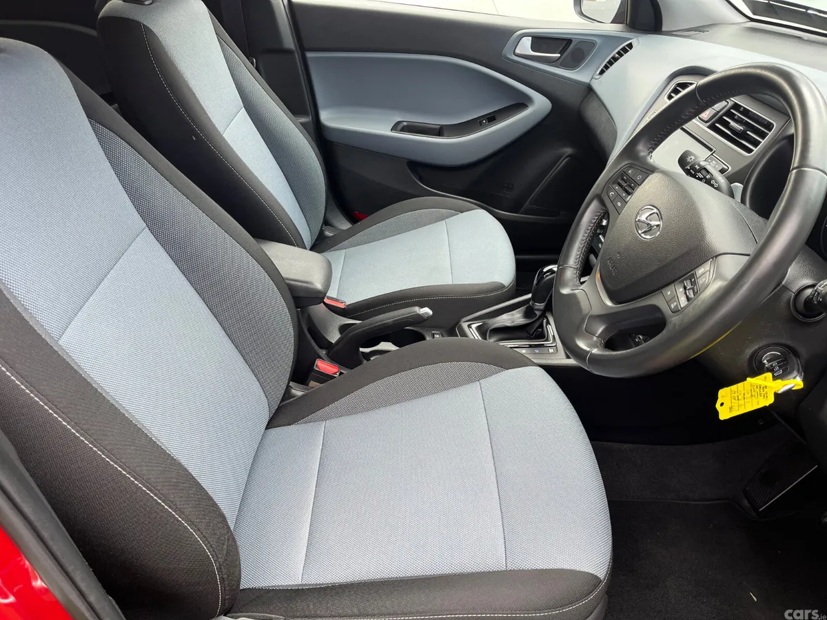 Hyundai i20 Hatchback, Petrol, 2019, Red