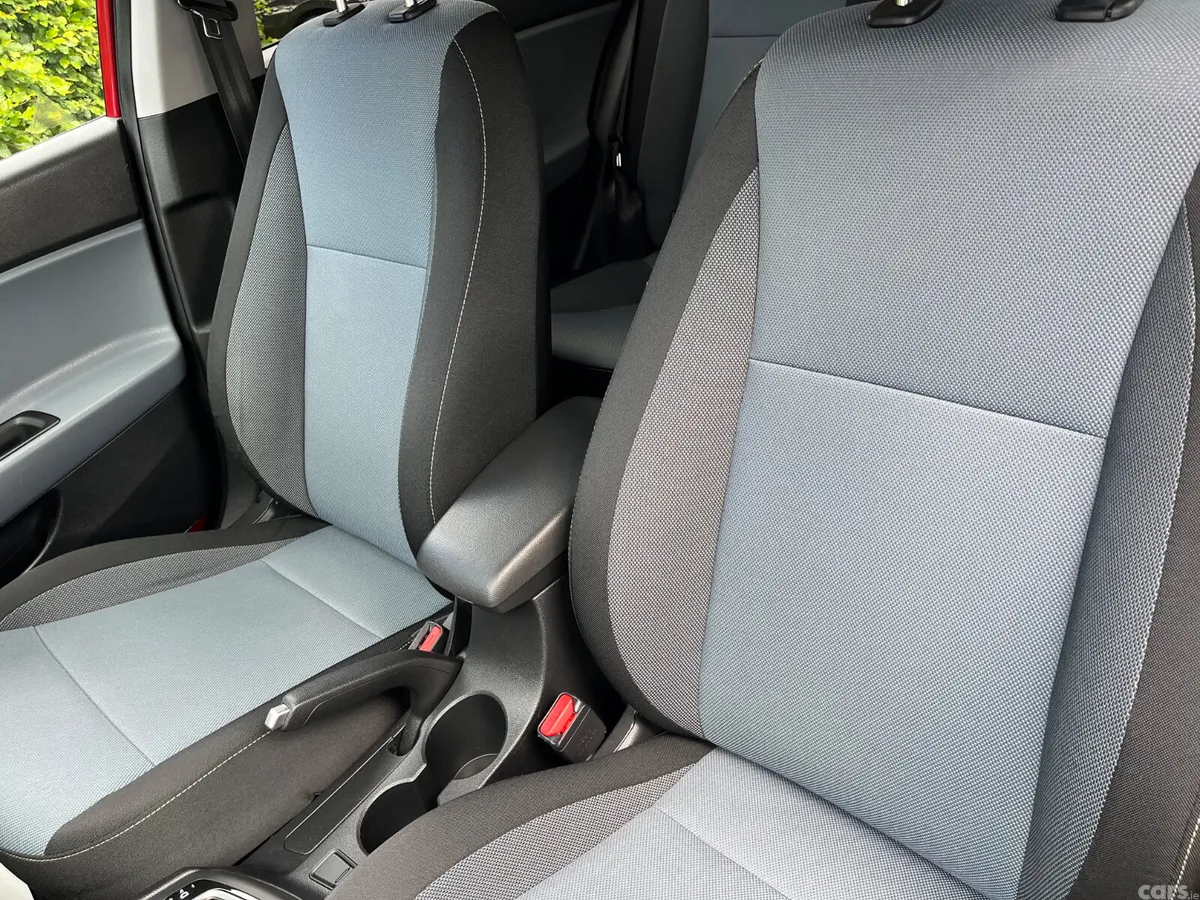 Hyundai i20 Hatchback, Petrol, 2019, Red