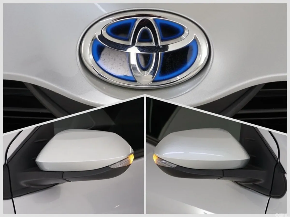 Toyota Yaris Hatchback, Petrol Hybrid, 2023, Silver