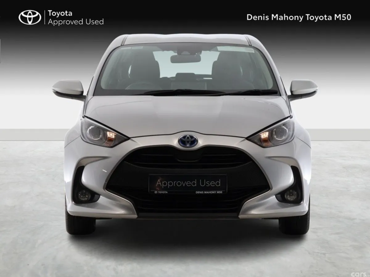 Toyota Yaris Hatchback, Petrol Hybrid, 2023, Silver