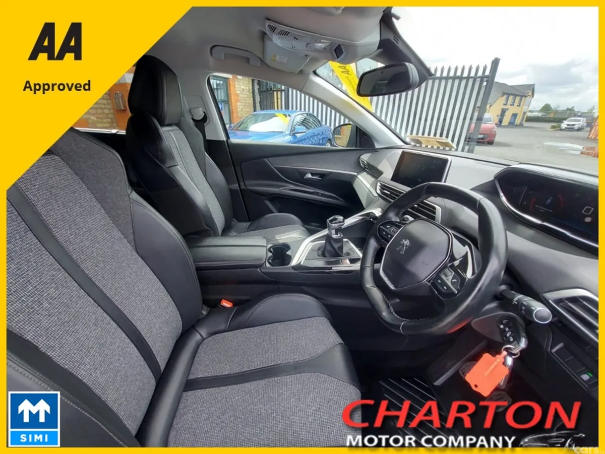 Peugeot 5008 MPV, Petrol, 2019, Grey