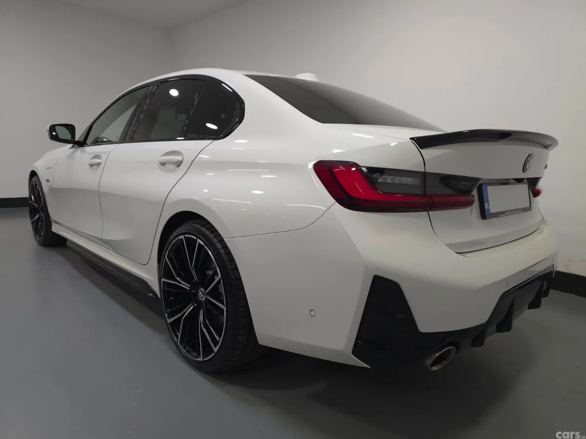 BMW 3-Series Saloon, Petrol Hybrid, 2023, White