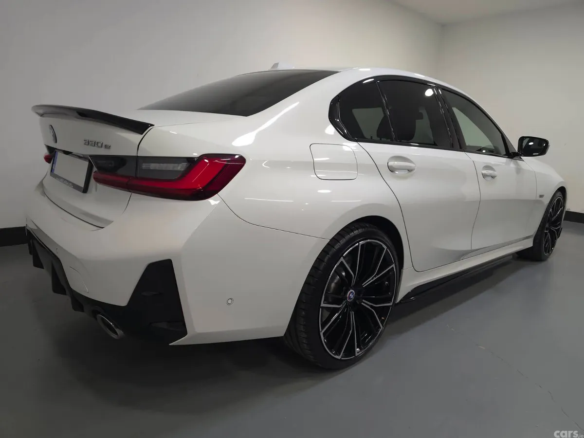 BMW 3-Series Saloon, Petrol Hybrid, 2023, White