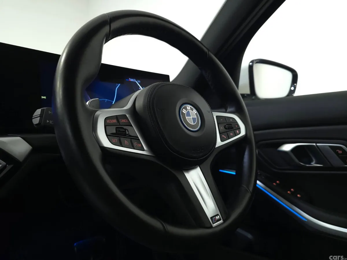 BMW 3-Series Saloon, Petrol Hybrid, 2023, White