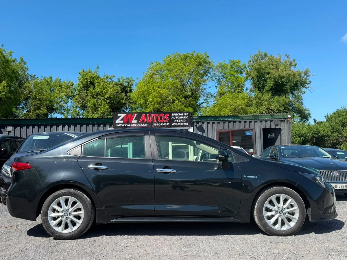 Toyota Corolla Hatchback, Petrol Hybrid, 2020, Black