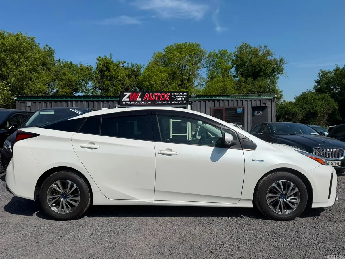 Toyota Prius Hatchback, Petrol Hybrid, 2022, White
