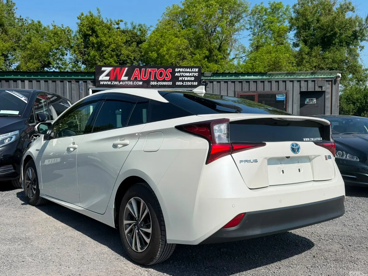 Toyota Prius Hatchback, Petrol Hybrid, 2022, White