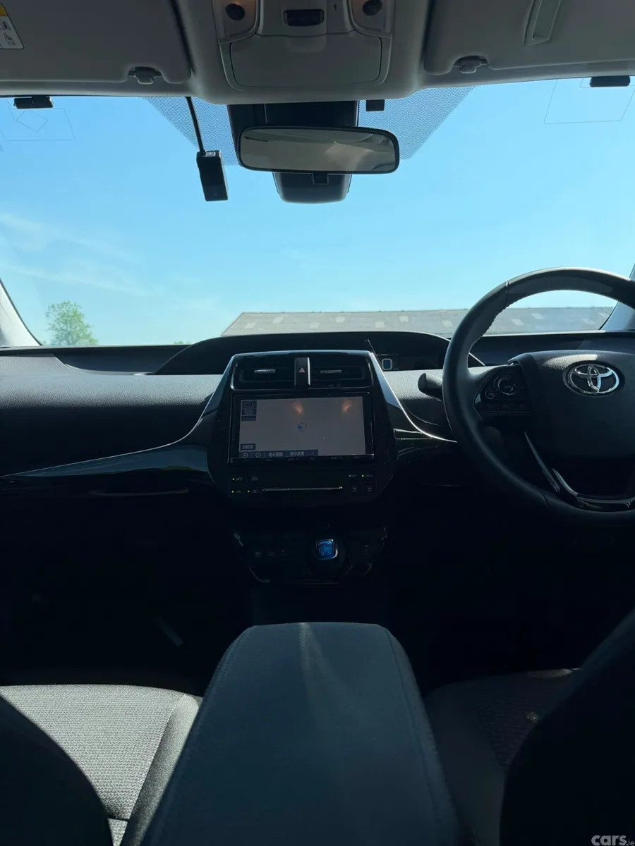 Toyota Prius Hatchback, Petrol Hybrid, 2022, White