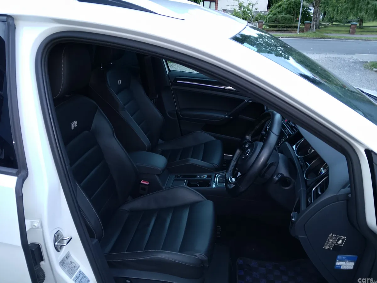 Volkswagen Golf Estate, Petrol, 2017, White