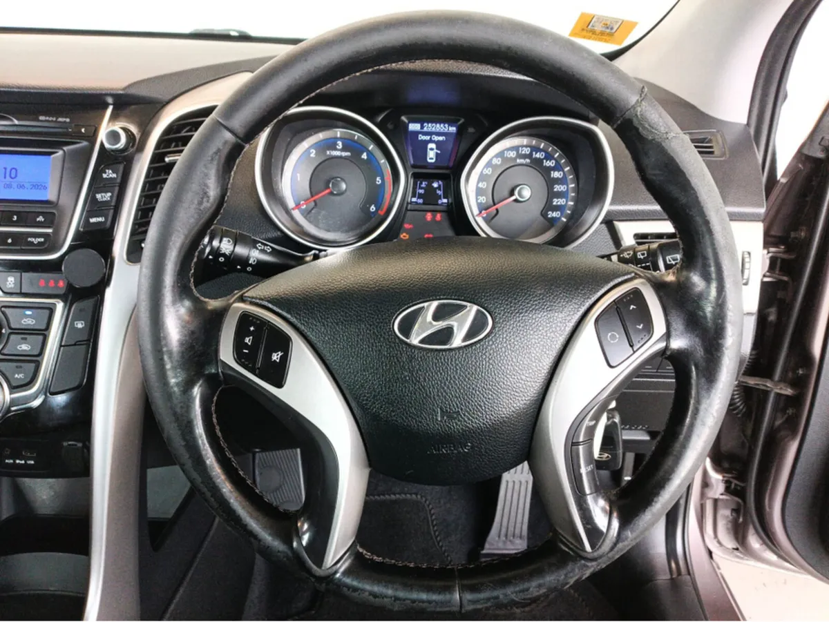 Hyundai i30 Hatchback, Diesel, 2014, Bronze