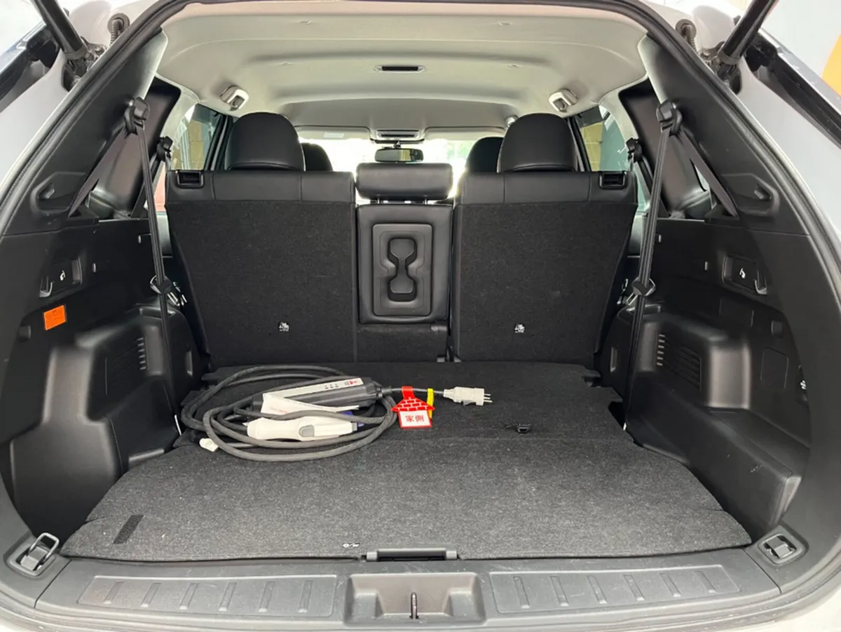 Mitsubishi Outlander SUV, Petrol Plug-in Hybrid, 2023, White