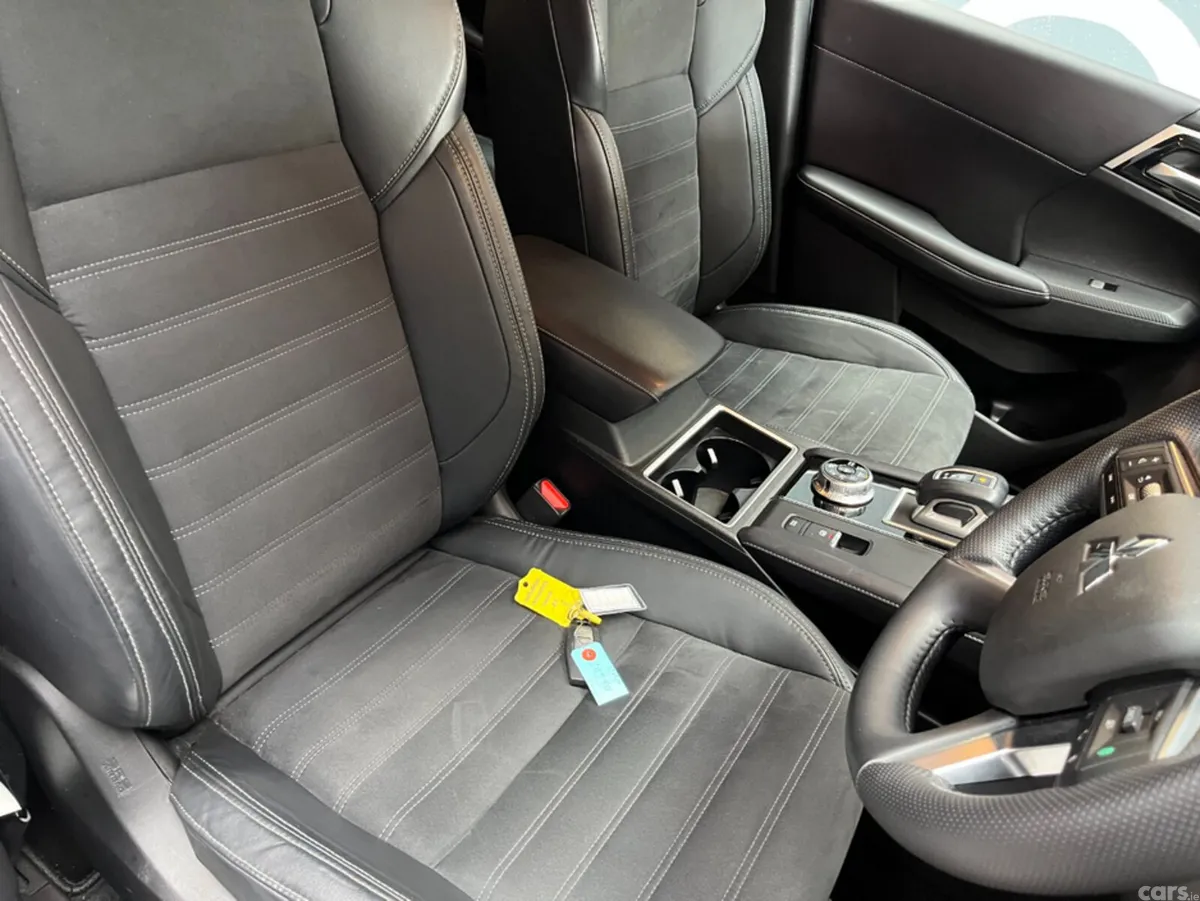 Mitsubishi Outlander SUV, Petrol Plug-in Hybrid, 2023, White