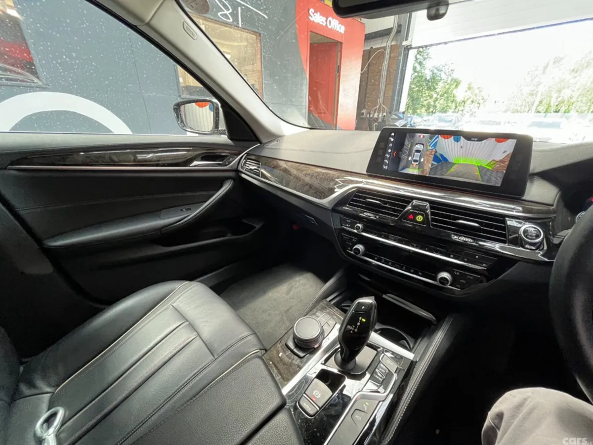 BMW 5-Series Saloon, Diesel, 2018, Gold
