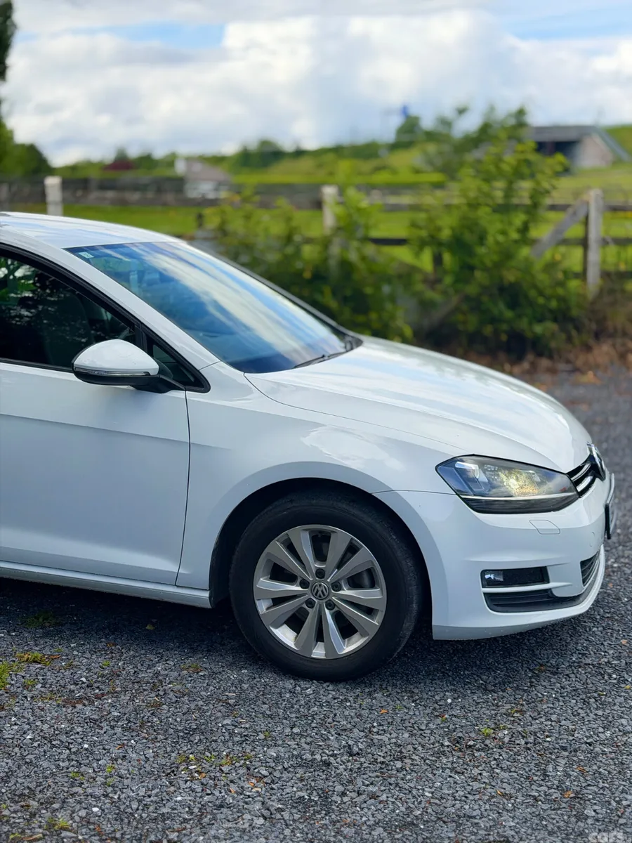 Volkswagen Golf Hatchback, Petrol, 2017, White