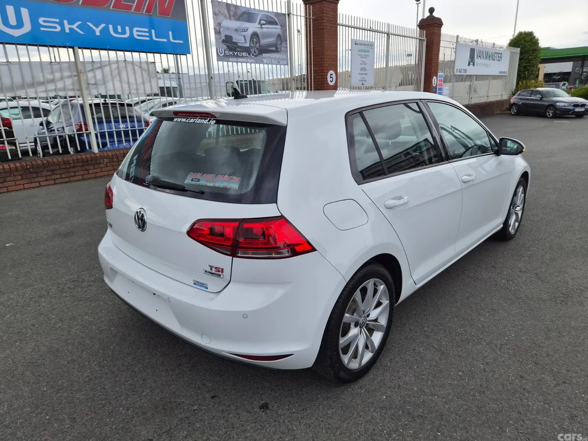 Volkswagen Golf Hatchback, Petrol, 2016, White