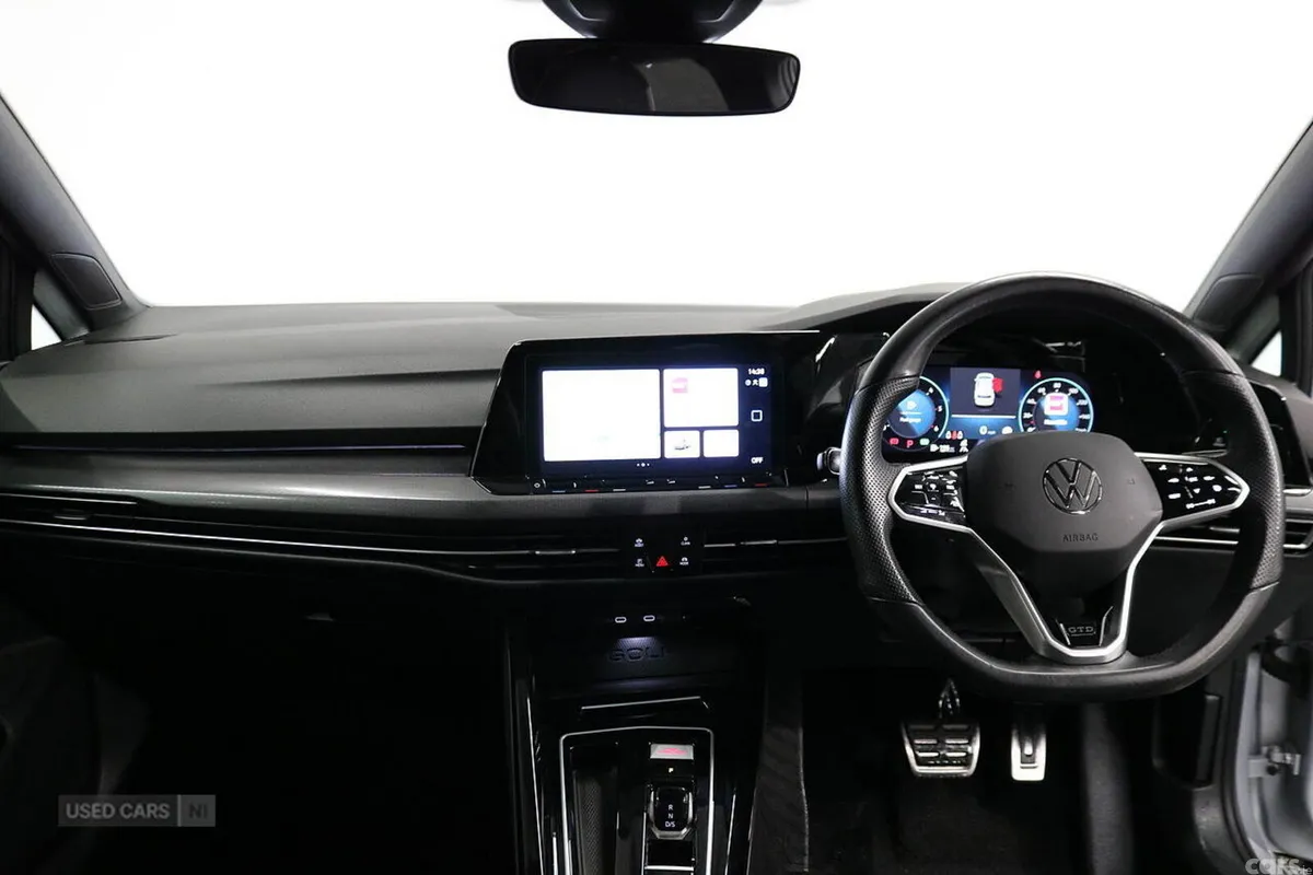 Volkswagen Golf Hatchback, Diesel, 2023, Silver
