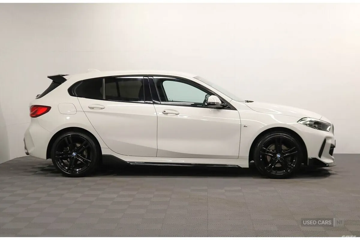 BMW 1-Series Hatchback, Diesel, 2023, White