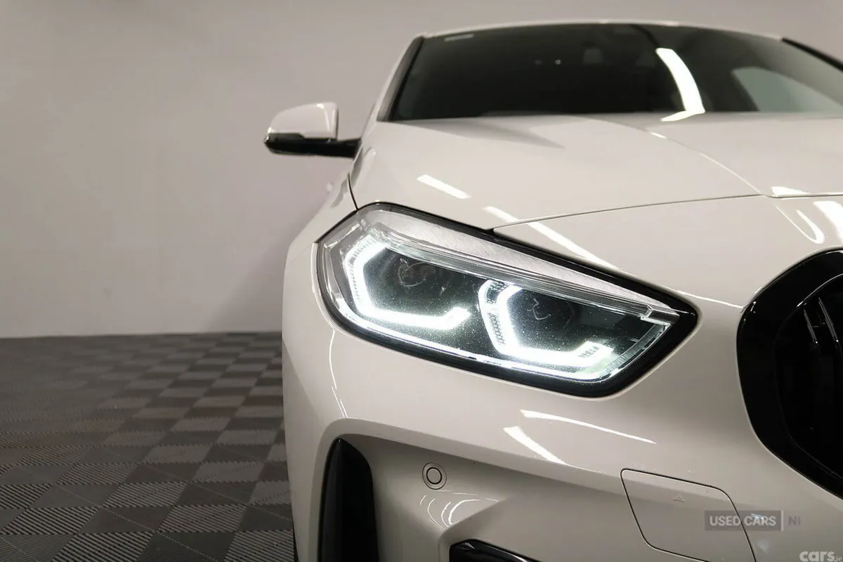 BMW 1-Series Hatchback, Diesel, 2023, White